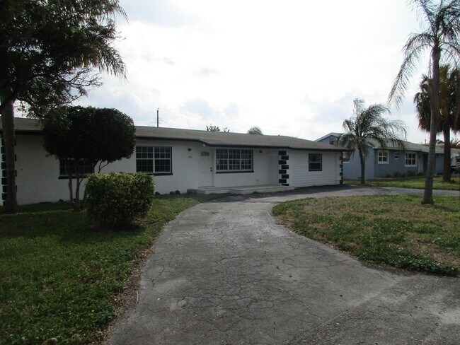 806 Minnesota St in Lantana, FL - Building Photo - Building Photo