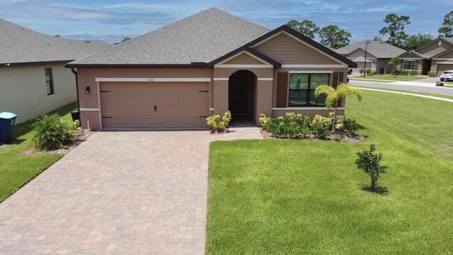 922 Remington Green Dr SE in Palm Bay, FL - Building Photo - Building Photo