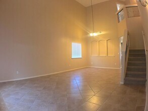 11000 Ray Mena Ln in El Paso, TX - Foto de edificio - Building Photo