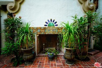 8231 Fountain Ave in West Hollywood, CA - Building Photo - Building Photo
