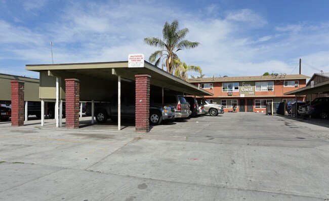 Fern Court Apartments in Bell Gardens, CA - Foto de edificio - Building Photo