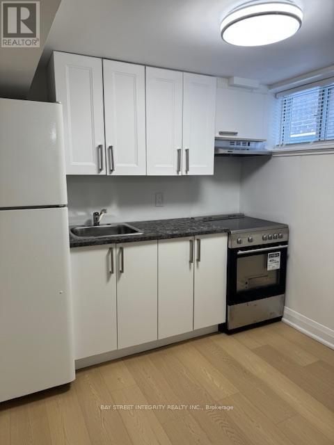 244 King Edward Ave in Toronto, ON - Building Photo - Building Photo