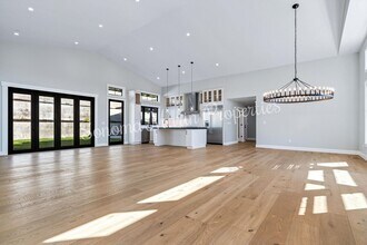 3807 Clear Ridge in Santa Rosa, CA - Building Photo - Building Photo