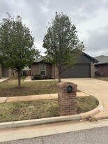 2352 NW 197th St in Edmond, OK - Building Photo