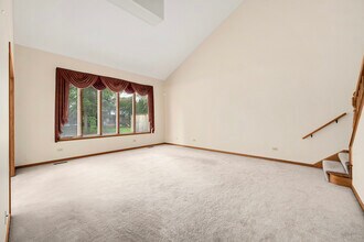 1015 Claremont Dr in Downers Grove, IL - Building Photo - Building Photo