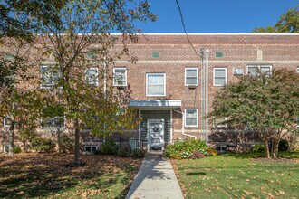 515-585 Castleton Ave in Staten Island, NY - Foto de edificio - Building Photo