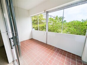 1590 NE 127th St in Miami, FL - Building Photo - Building Photo