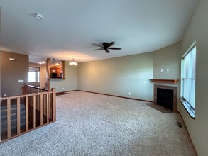 958 Parkland Dr in Chippewa Falls, WI - Building Photo - Building Photo