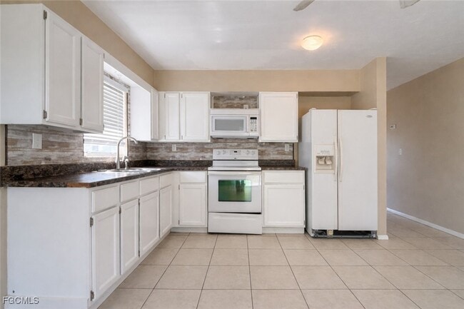 107 SE 2nd Ave in Cape Coral, FL - Building Photo - Building Photo