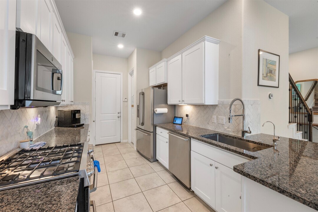 219 Club Crest Ln in Houston, TX - Building Photo