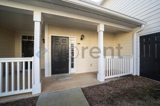 603 Spring Heights Ln in Smyrna, GA - Building Photo - Building Photo