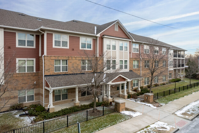 Gratiot Woods Co-op in Detroit, MI - Foto de edificio - Building Photo