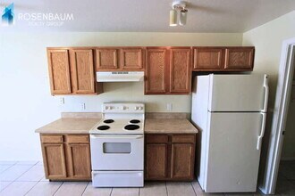 13211 S Kin Cir in Arizona City, AZ - Foto de edificio - Building Photo