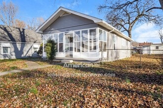 1426 Chartres St, Unit Apt 6 in New Albany, IN - Building Photo - Building Photo