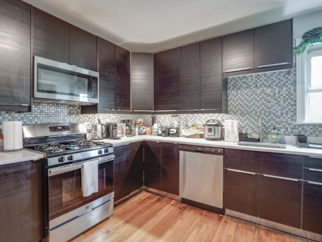 354 Beacon St, Unit 3 in Somerville, MA - Building Photo - Building Photo