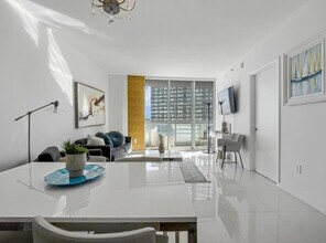 481 Brickell Ave, Unit SI ID1520362P in Miami, FL - Building Photo - Building Photo