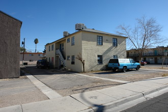 1727 Santa Paula Dr in Las Vegas, NV - Building Photo - Building Photo