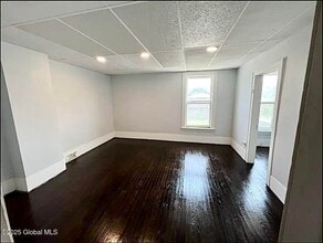 146 S Main St in Gloversville, NY - Building Photo - Building Photo