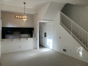 516 Martha St in San Jose, CA - Building Photo - Building Photo