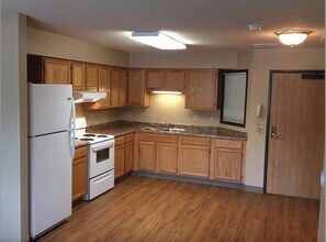 741 Streeter Dr in North Sioux City, SD - Building Photo - Building Photo