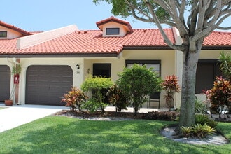 38 Bethesda Park Cir in Boynton Beach, FL - Building Photo - Building Photo