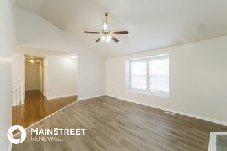 1609 Johnston Dr in Raymore, MO - Building Photo - Building Photo