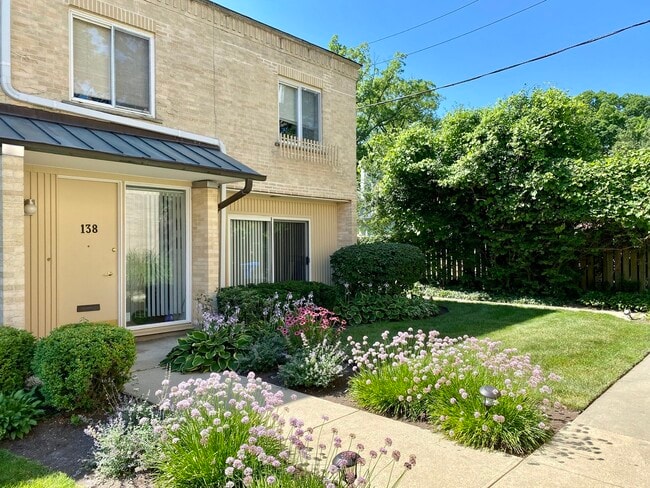 property at 138 Green Bay Rd