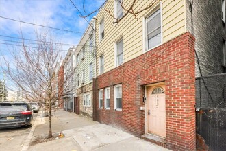 608 Palisade Ave in Jersey City, NJ - Foto de edificio - Building Photo