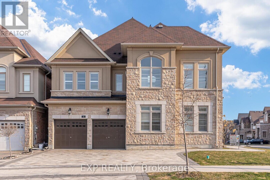 41 Prunella Cres in East Gwillimbury, ON - Building Photo