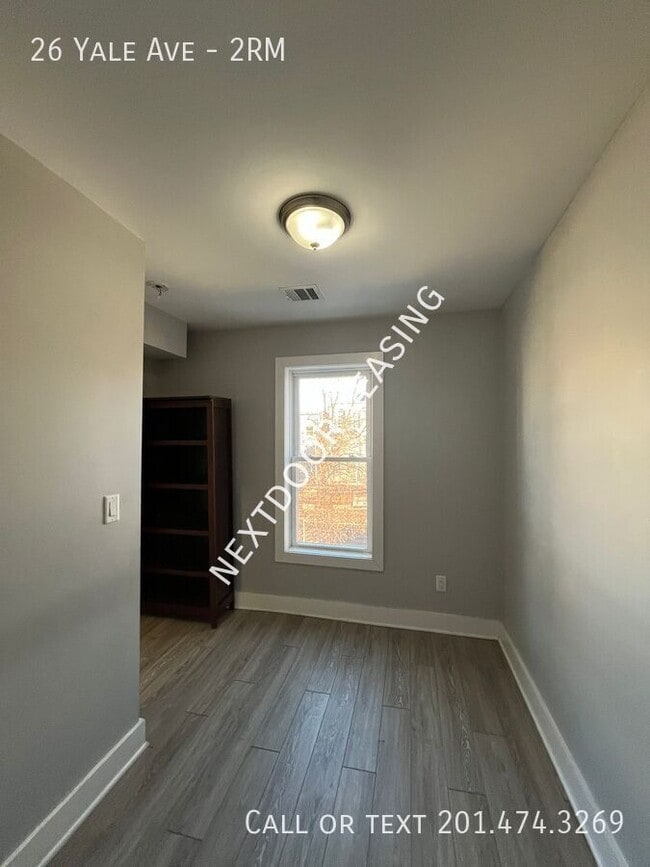 26 Yale Ave in Jersey City, NJ - Building Photo - Building Photo