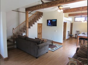530 Harney St in Custer, SD - Building Photo - Building Photo