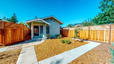 998 Baird Rd in Santa Rosa, CA - Building Photo - Building Photo