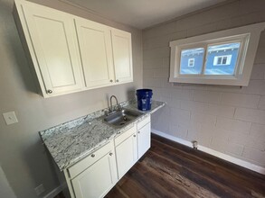 640 Cleveland St-Unit -471c9d64-7b02-11ed-99fc-0271da90fe1e in Rocky Mount, NC - Building Photo - Building Photo