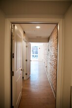 439 N Salina St, Unit 1 in Syracuse, NY - Foto de edificio - Building Photo