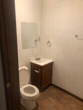 930 W 3rd St in Waterloo, IA - Building Photo - Building Photo