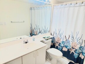 7831 Granville Dr in Tamarac, FL - Building Photo - Building Photo