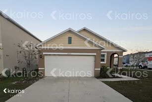32012 Katelin Cir in Leesburg, FL - Building Photo