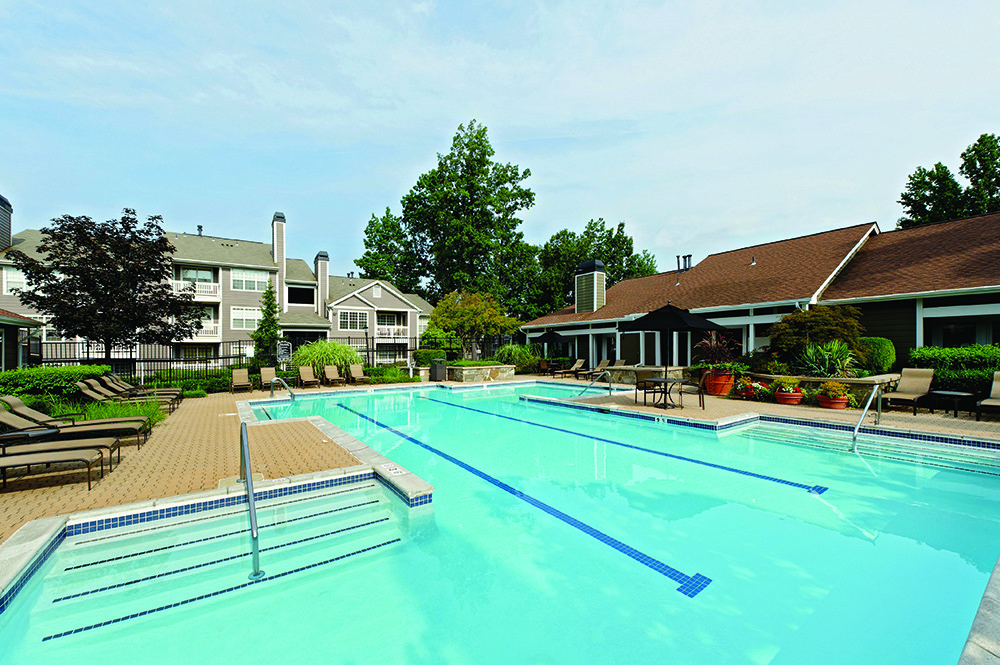 The Courts at Fair Oaks in Fairfax, VA - Building Photo