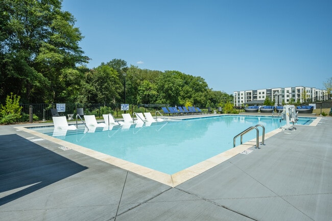 Water Tower Apartments in Greenville, SC - Foto de edificio - Building Photo