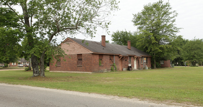 632 Miller Rd in Sumter, SC - Building Photo - Building Photo