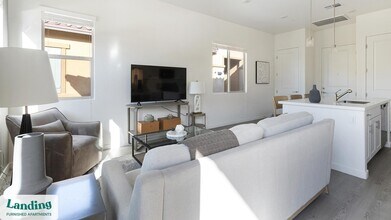 375 E Linda Vista Blvd in Oro Valley, AZ - Building Photo - Building Photo
