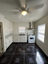 1108 Wells Ave in Bakersfield, CA - Building Photo - Building Photo