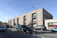 6112 W Diversey Ave in Chicago, IL - Foto de edificio - Building Photo