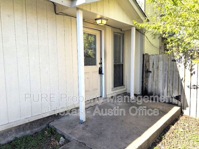 1102 Woodlief Trail in Round Rock, TX - Building Photo - Building Photo