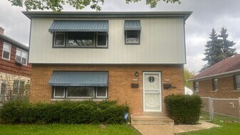4052 N 85th St in Milwaukee, WI - Building Photo