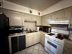 3404 Dialrock Ln in El Paso, TX - Building Photo - Building Photo