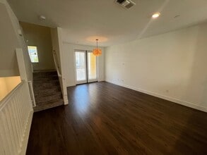 225 Orbit Wy in Mountain View, CA - Building Photo - Building Photo