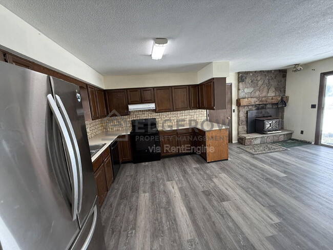 8797 Morse Lake Ave SE in Alto, MI - Building Photo - Building Photo