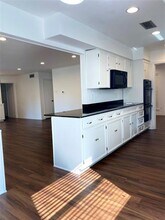 3831 Crestpark Dr in Farmers Branch, TX - Building Photo - Building Photo