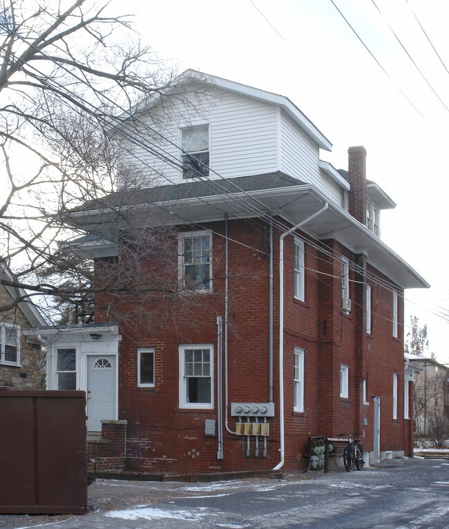 119 Patterson St in State College, PA - Building Photo - Building Photo